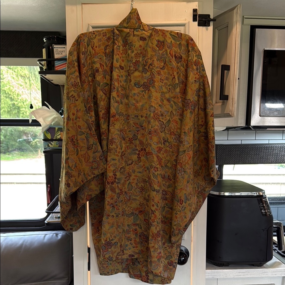 Handmade authentic Floral Kimono Jacket - Picture 2 of 7